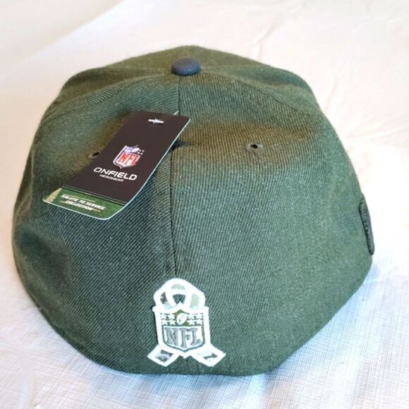 Tampa Bay Buccaneers Salute To Service Fitted Hat - Picture 5 of 9